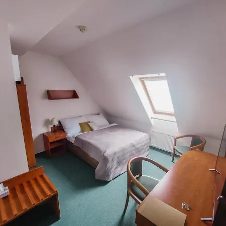 Hotel Depandance - Vedlejší Budova U Zámku *